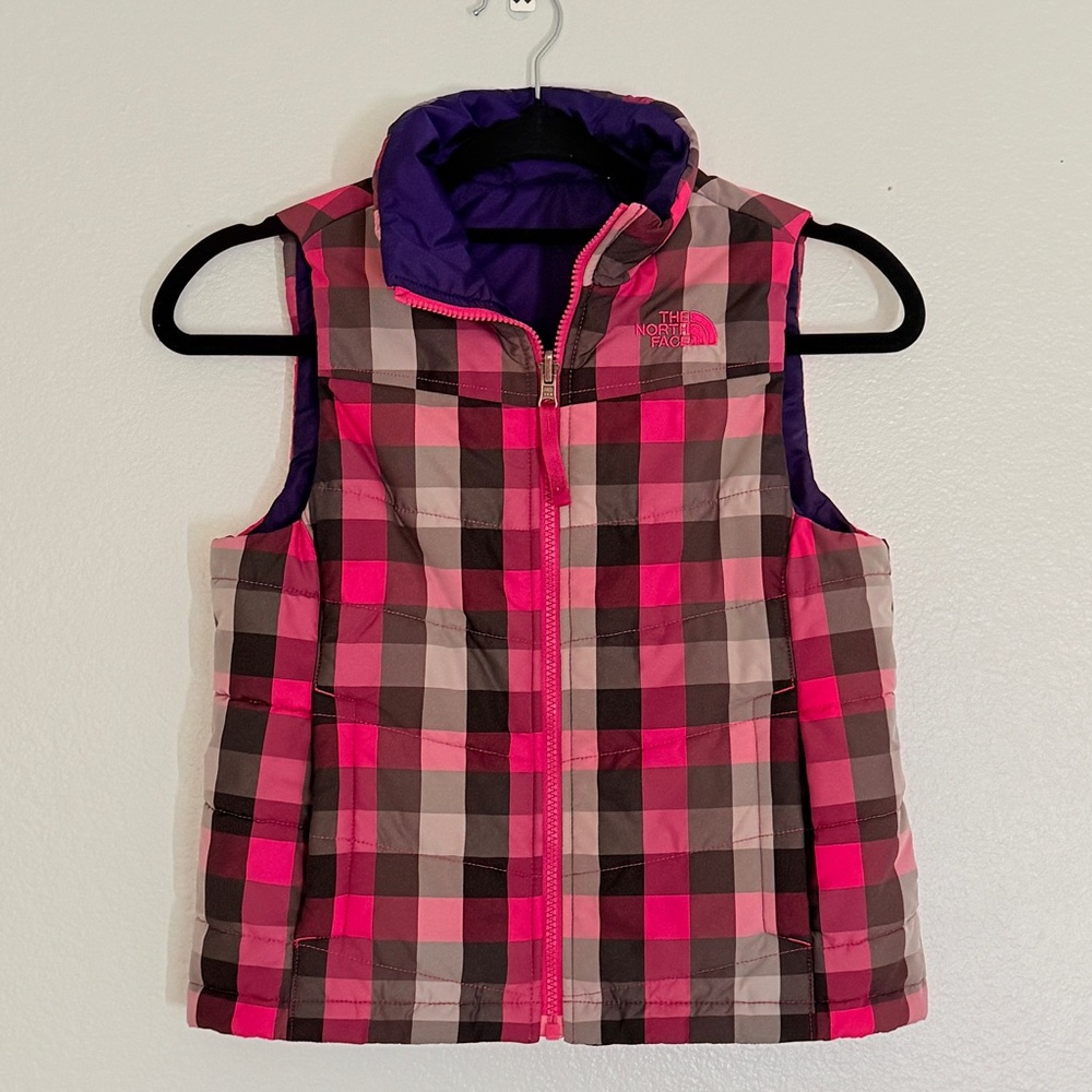The North Face Girls Plaid Puffer Vest Pink Purple Size 7/8 - Picture 2 of 8